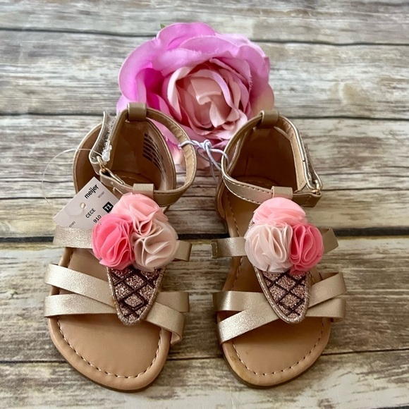 ⭐️NWT SWEET SWEET SANDALS - Picture 1 of 3